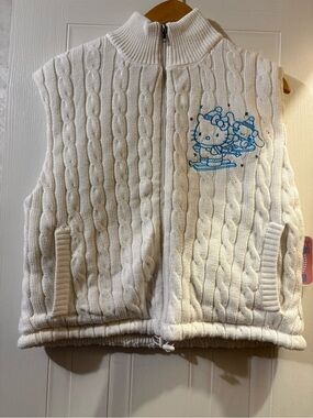 Sanrio White Cable Knit Zip-Up Vest with Blue Character Embroidery